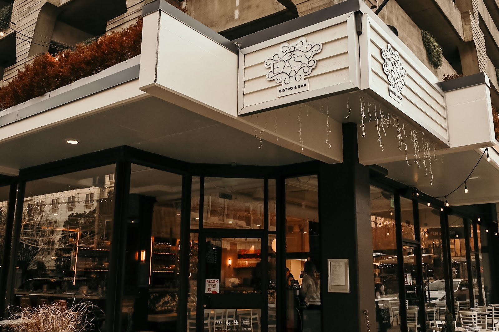 A street view of the exterior of Easy Bistro restaurant, one of the greatest places to eat in downtown Chattanooga.